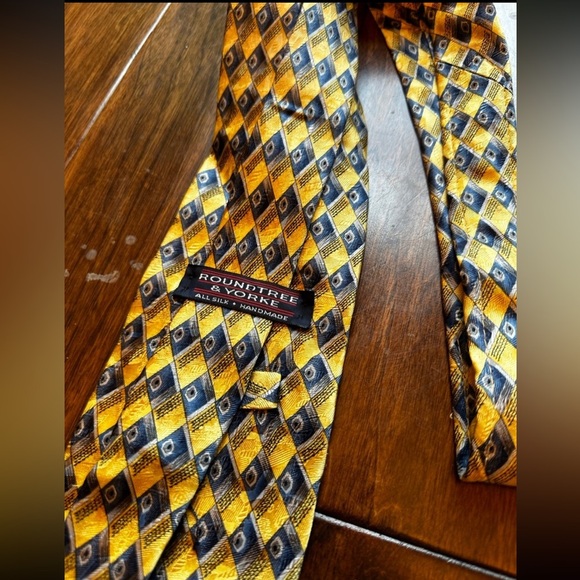 Men’s Ties - Assorted Brands - bundle of 7 - Picture 4 of 8